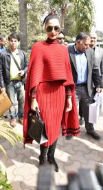 Sonam Kapoor promotes Neerja in Delhi on 15th Feb 2016